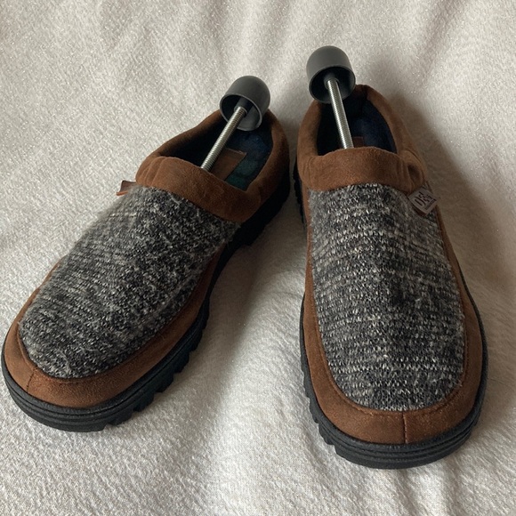 DF Dearfoams canvas Warm and Comfy Slippers Size 10-11 - Picture 1 of 7